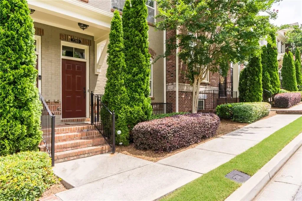 7340 Glisten Avenue, Sandy Springs, Georgia 30328, 3 Bedrooms Bedrooms, ,3 BathroomsBathrooms,Residential,Sold,7340 Glisten Avenue,6774000