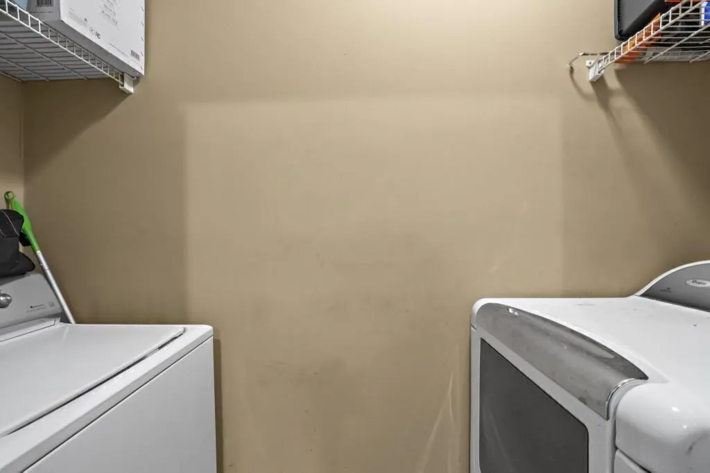 Laundry Room - washer and dryer convey with the un