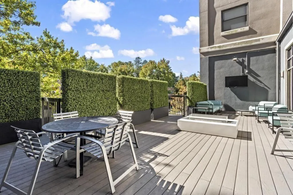Sun Deck