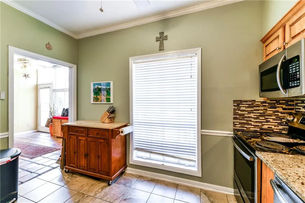 5205 Chemin De Vie, Atlanta, Georgia 30342, 2 Bedrooms Bedrooms, ,2 BathroomsBathrooms,Residential,Sold,5205 Chemin De Vie,5983182