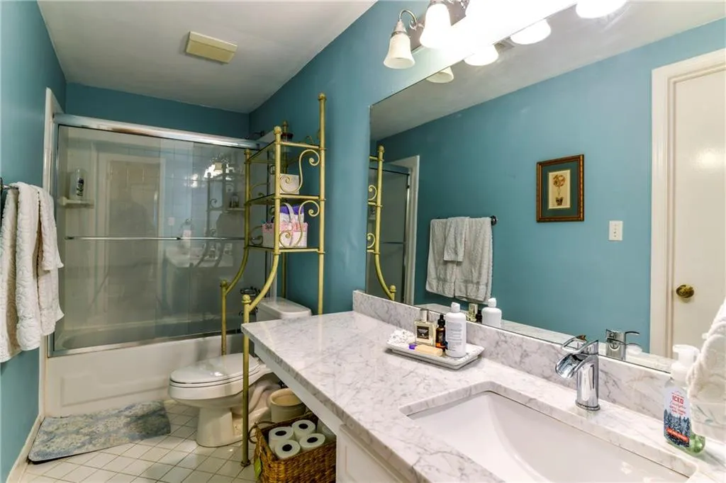 5205 Chemin De Vie, Atlanta, Georgia 30342, 2 Bedrooms Bedrooms, ,2 BathroomsBathrooms,Residential,Sold,5205 Chemin De Vie,5983182