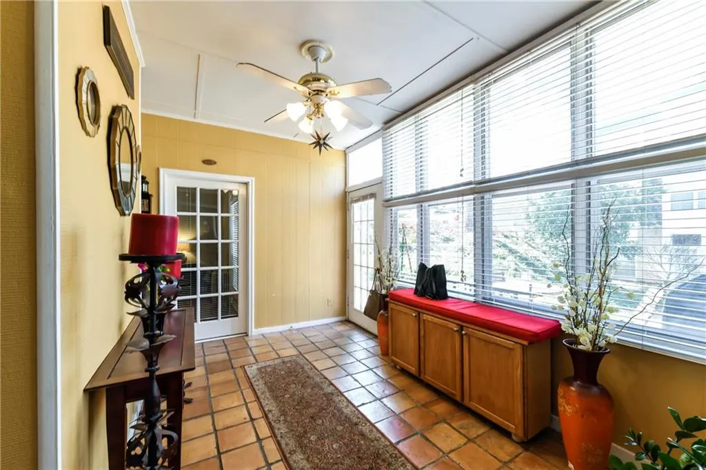 5205 Chemin De Vie, Atlanta, Georgia 30342, 2 Bedrooms Bedrooms, ,2 BathroomsBathrooms,Residential,Sold,5205 Chemin De Vie,5983182