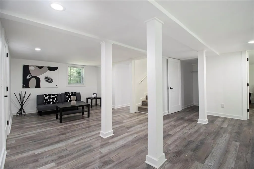 2537 Baker Road Nw, Atlanta, Georgia 30318, 4 Bedrooms Bedrooms, ,2 BathroomsBathrooms,Residential,For Sale,2537 Baker Road Nw,7583880