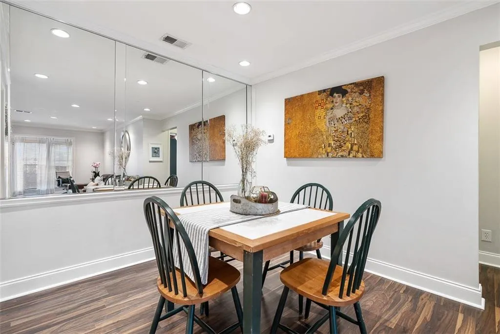 502 Barrington Hills Drive, Sandy Springs, Georgia 30350, 1 Bedroom Bedrooms, ,1 BathroomBathrooms,Residential,Sold,502 Barrington Hills Drive,6851420