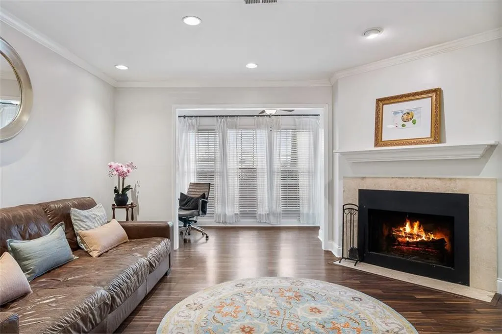 502 Barrington Hills Drive, Sandy Springs, Georgia 30350, 1 Bedroom Bedrooms, ,1 BathroomBathrooms,Residential,Sold,502 Barrington Hills Drive,6851420