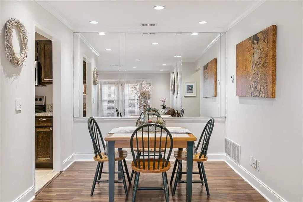 502 Barrington Hills Drive, Sandy Springs, Georgia 30350, 1 Bedroom Bedrooms, ,1 BathroomBathrooms,Residential,Sold,502 Barrington Hills Drive,6851420