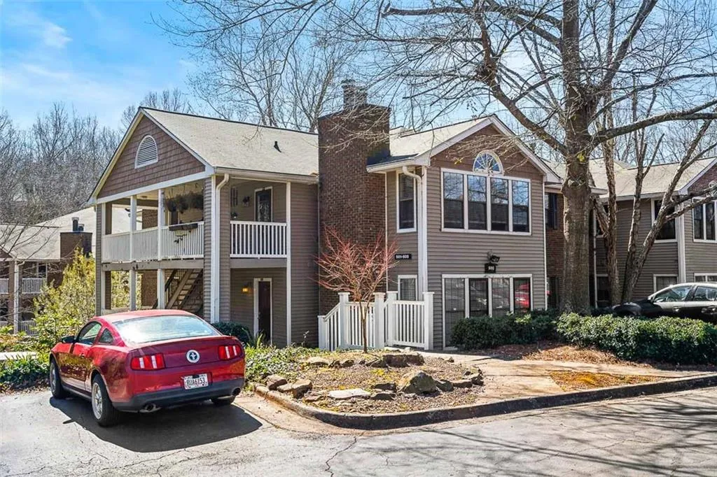 502 Barrington Hills Drive, Sandy Springs, Georgia 30350, 1 Bedroom Bedrooms, ,1 BathroomBathrooms,Residential,Sold,502 Barrington Hills Drive,6851420