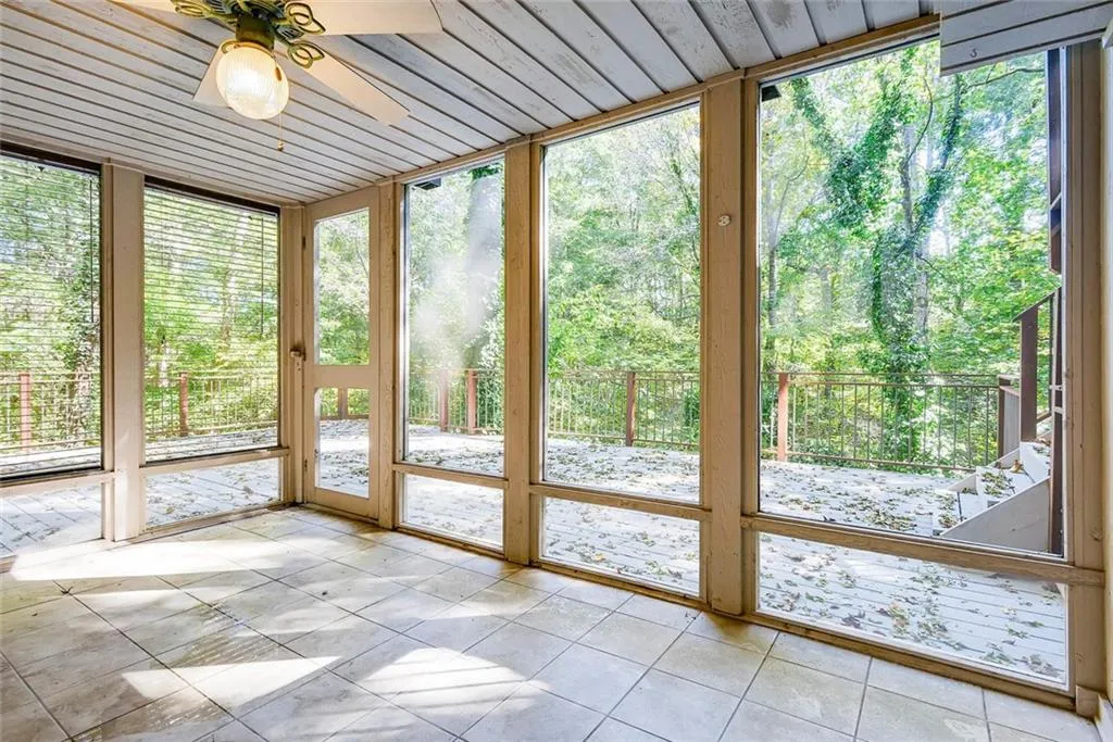 625 Valley Hall Drive, Sandy Springs, Georgia 30350, 5 Bedrooms Bedrooms, ,3 BathroomsBathrooms,Residential,Sold,625 Valley Hall Drive,5925222