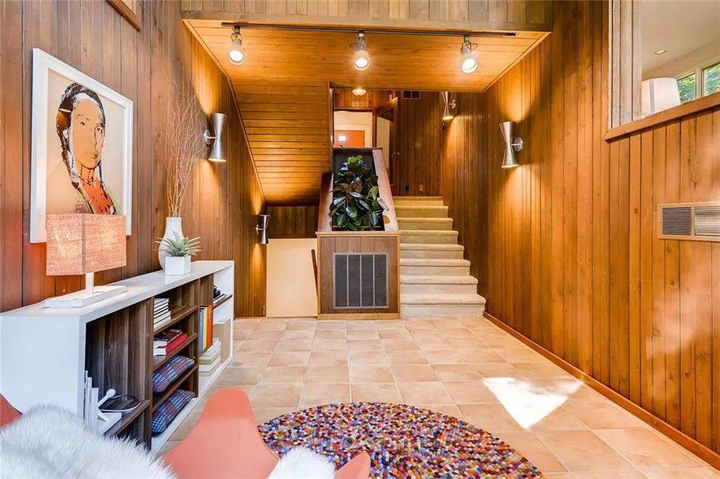 625 Valley Hall Drive, Sandy Springs, Georgia 30350, 5 Bedrooms Bedrooms, ,3 BathroomsBathrooms,Residential,Sold,625 Valley Hall Drive,5925222