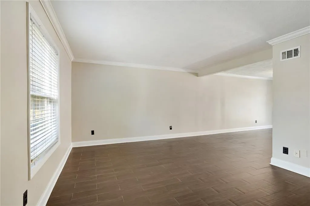 6803 Park Avenue, Sandy Springs, Georgia 30342, 2 Bedrooms Bedrooms, ,1 BathroomBathrooms,Residential,Sold,6803 Park Avenue,7201705