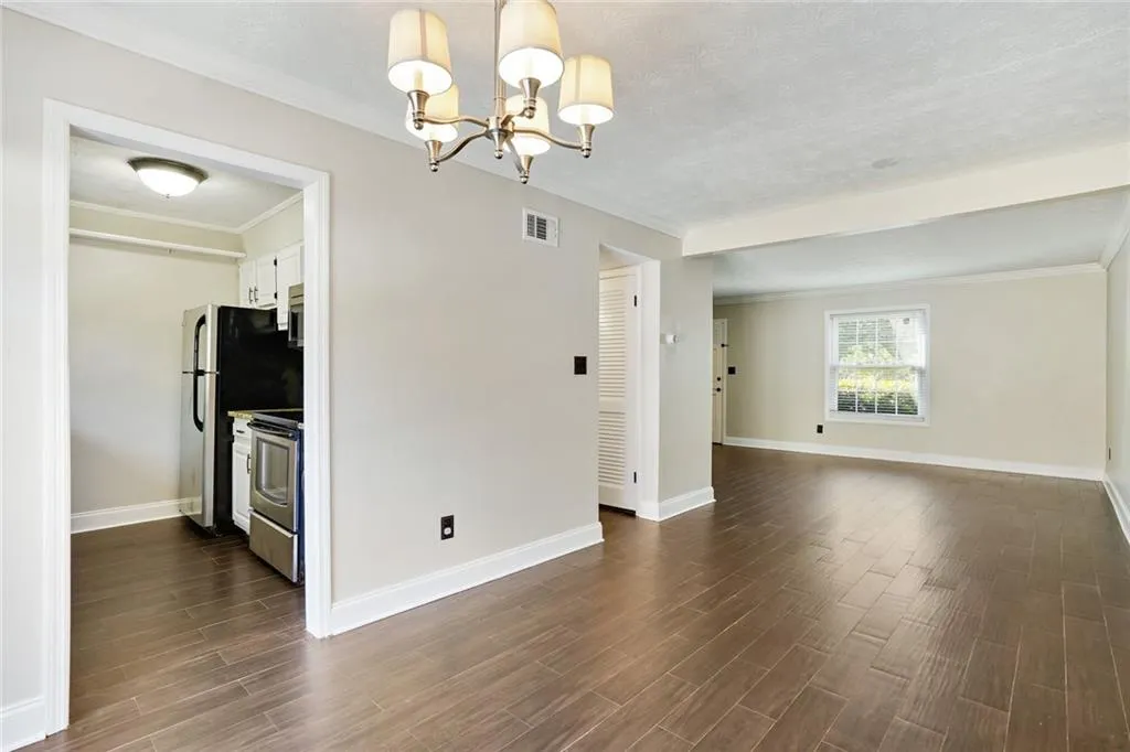 6803 Park Avenue, Sandy Springs, Georgia 30342, 2 Bedrooms Bedrooms, ,1 BathroomBathrooms,Residential,Sold,6803 Park Avenue,7201705