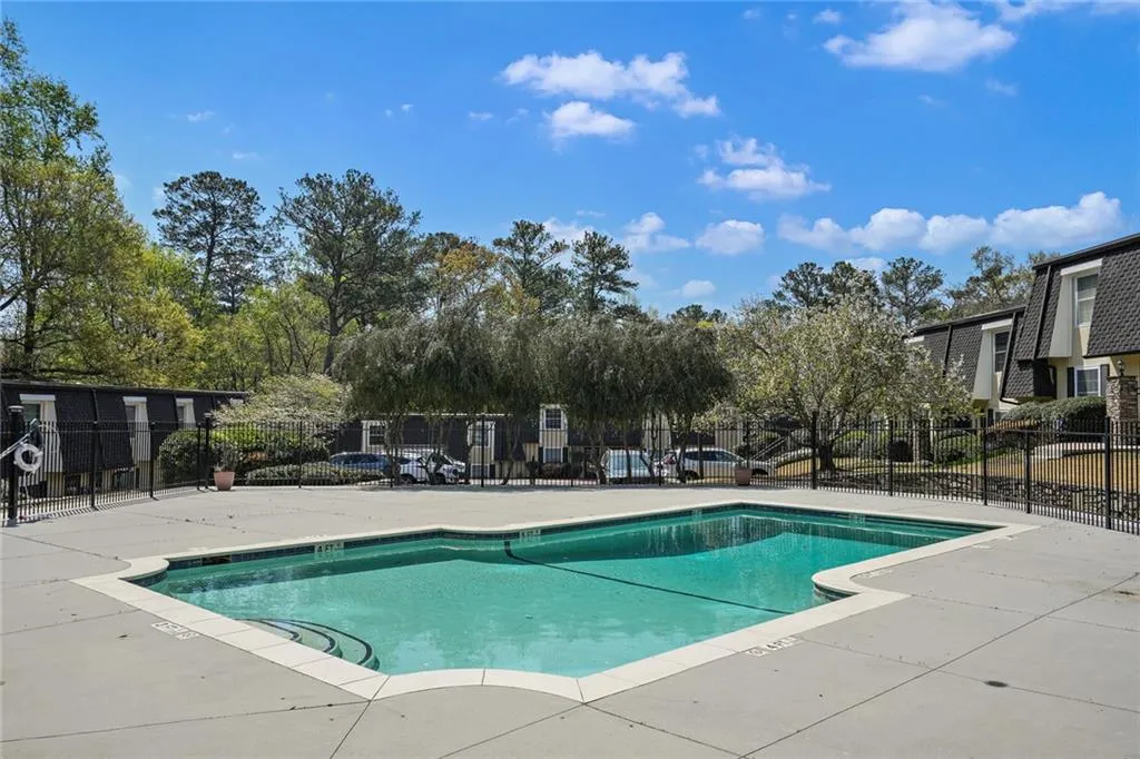 6803 Park Avenue, Sandy Springs, Georgia 30342, 2 Bedrooms Bedrooms, ,1 BathroomBathrooms,Residential,Sold,6803 Park Avenue,7201705