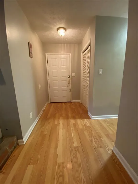 102 River Run Drive, Sandy Springs, Georgia 30350, 1 Bedroom Bedrooms, ,1 BathroomBathrooms,Residential,Sold,102 River Run Drive,6953413