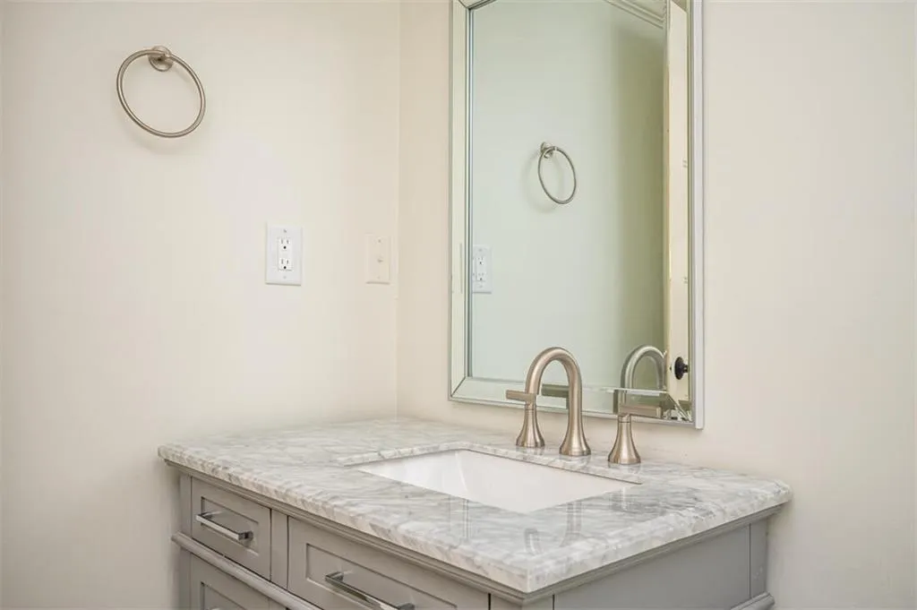 264 Devonwood Drive, Atlanta, Georgia 30328, 5 Bedrooms Bedrooms, ,4 BathroomsBathrooms,Residential,Sold,264 Devonwood Drive,7031181