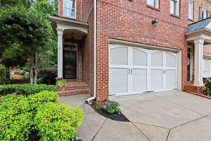 WELCOME! For a 3D tour: https://www.homes.com/property/6070-narcissa-place-duluth-ga/99gnny0jgnc2l/?dk=vbb439tsbn6pn&tab=1&utm_source=Homes&utm_medium=email&utm_campaign=HM_PDT_B2B_ALL_MatterportNowLive_20250108&utm_id=98200939-f21b-f111-a5f8-5cba2c705840&utm_content=cta