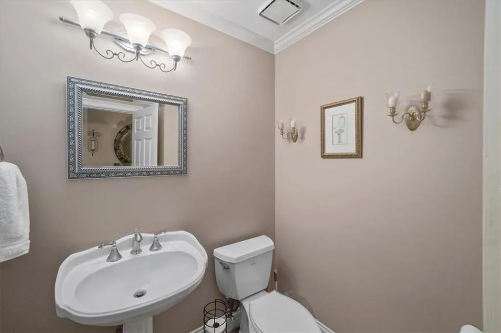 6126 Barfield Road, Atlanta, Georgia 30328, 4 Bedrooms Bedrooms, ,3 BathroomsBathrooms,Residential,Sold,6126 Barfield Road,6923793