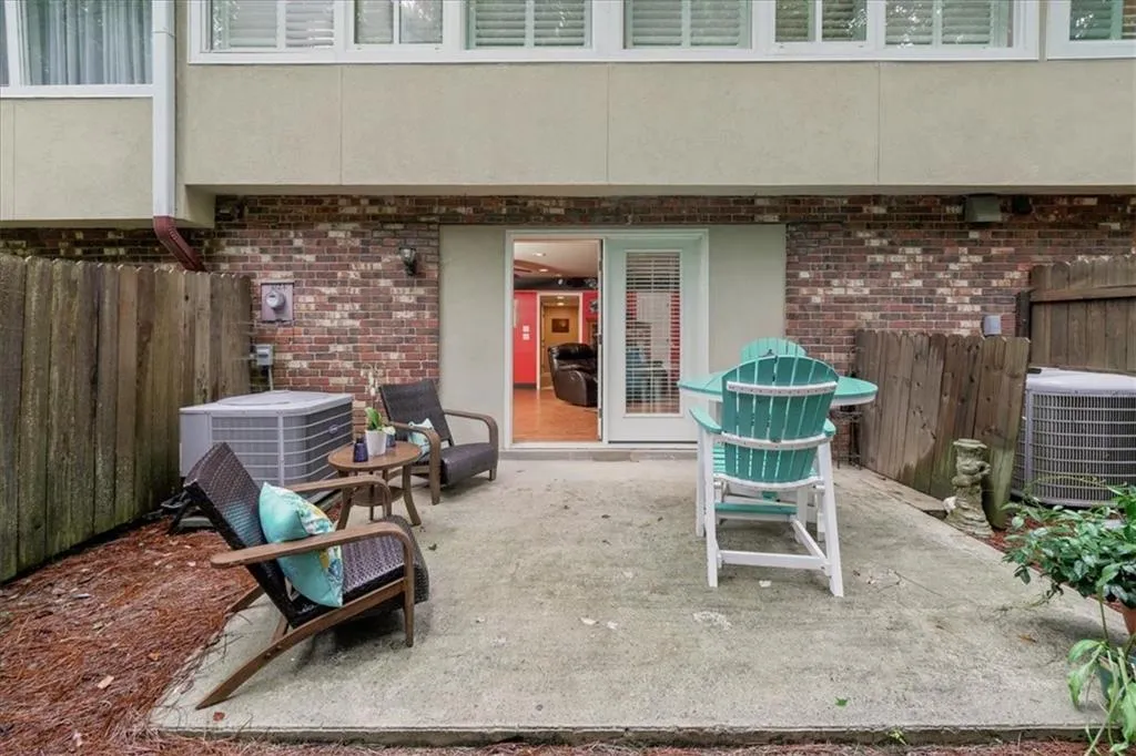 6126 Barfield Road, Atlanta, Georgia 30328, 4 Bedrooms Bedrooms, ,3 BathroomsBathrooms,Residential,Sold,6126 Barfield Road,6923793
