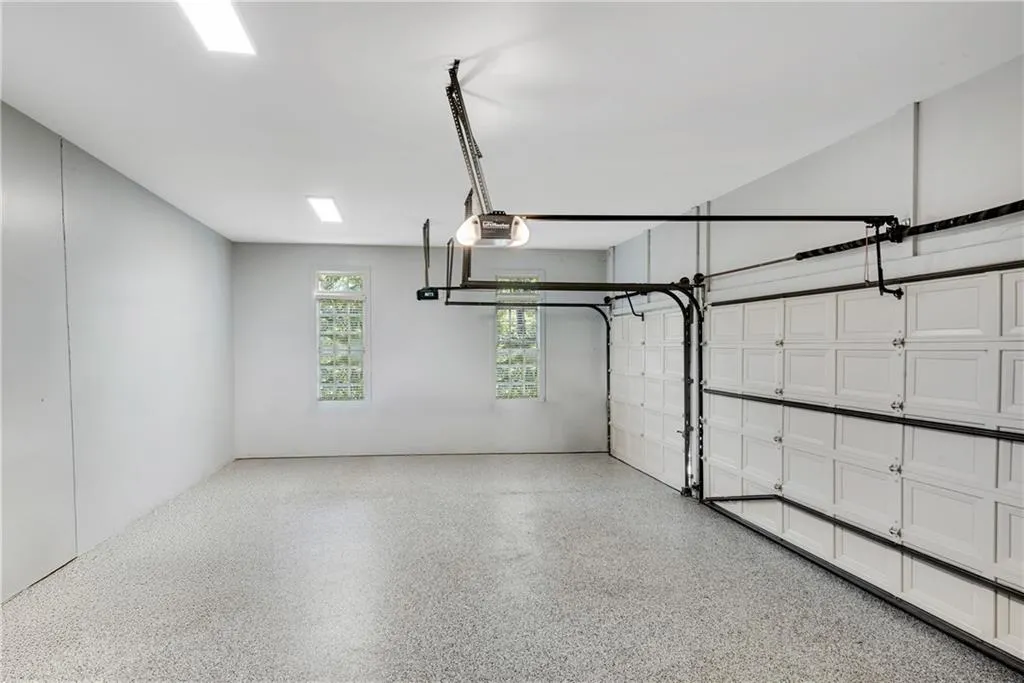 5950 Long Island Drive Nw, Atlanta, Georgia 30328, 5 Bedrooms Bedrooms, ,4 BathroomsBathrooms,Residential,For Sale,5950 Long Island Drive Nw,7723876