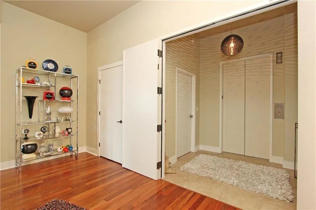 20 10th Street Nw Unit 603, Atlanta, Georgia 30309, 2 Bedrooms Bedrooms, ,2 BathroomsBathrooms,Residential,Sold,20 10th Street Nw Unit 603,5732512