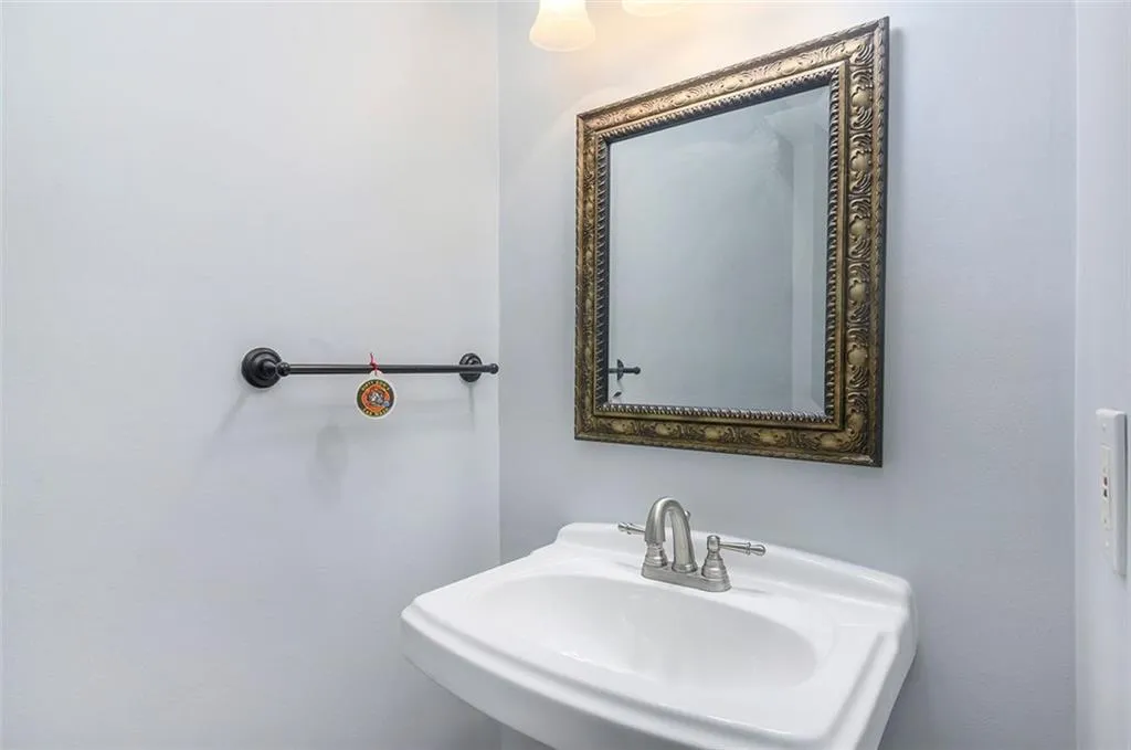 7 Basswood Circle, Atlanta, Georgia 30328, 4 Bedrooms Bedrooms, ,3 BathroomsBathrooms,Residential,Sold,7 Basswood Circle,6948436