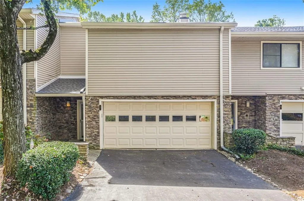 7 Basswood Circle, Atlanta, Georgia 30328, 4 Bedrooms Bedrooms, ,3 BathroomsBathrooms,Residential,Sold,7 Basswood Circle,6948436
