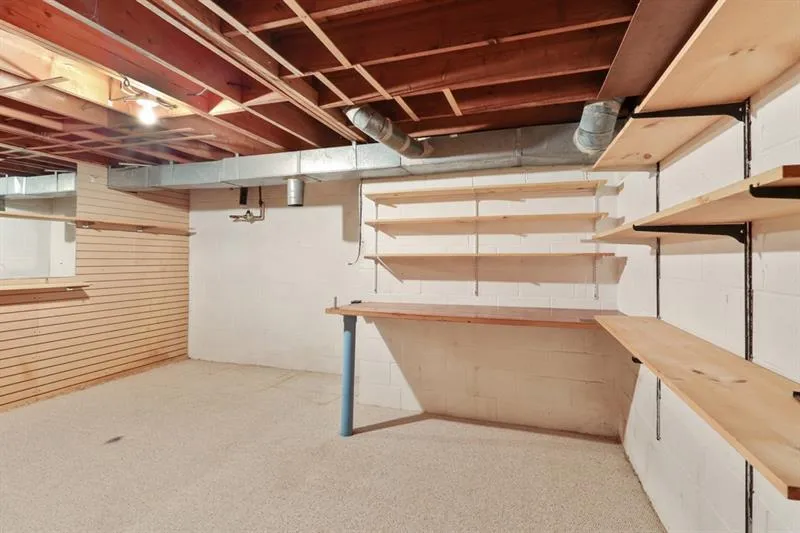 440 N Harbor Drive, Atlanta, Georgia 30328, 5 Bedrooms Bedrooms, ,3 BathroomsBathrooms,Residential,Sold,440 N Harbor Drive,6118535