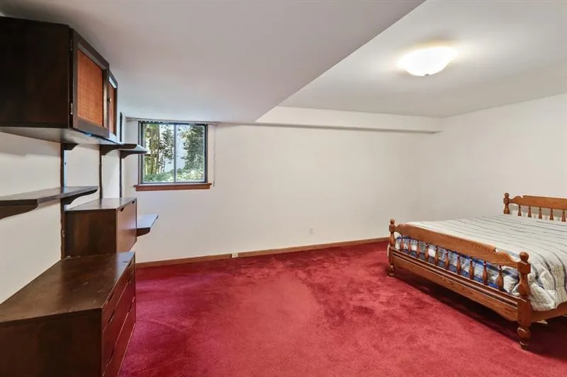 440 N Harbor Drive, Atlanta, Georgia 30328, 5 Bedrooms Bedrooms, ,3 BathroomsBathrooms,Residential,Sold,440 N Harbor Drive,6118535