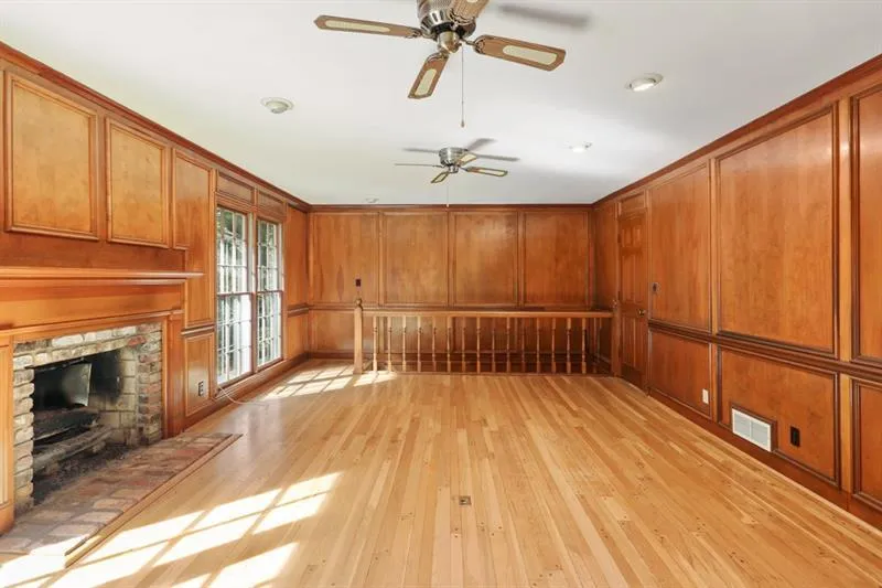 440 N Harbor Drive, Atlanta, Georgia 30328, 5 Bedrooms Bedrooms, ,3 BathroomsBathrooms,Residential,Sold,440 N Harbor Drive,6118535