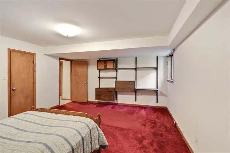 440 N Harbor Drive, Atlanta, Georgia 30328, 5 Bedrooms Bedrooms, ,3 BathroomsBathrooms,Residential,Sold,440 N Harbor Drive,6118535