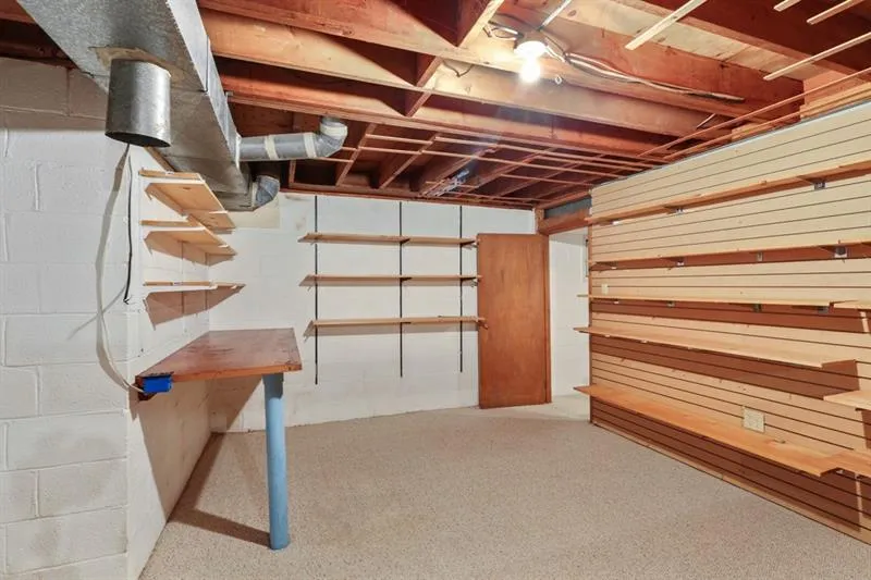 440 N Harbor Drive, Atlanta, Georgia 30328, 5 Bedrooms Bedrooms, ,3 BathroomsBathrooms,Residential,Sold,440 N Harbor Drive,6118535