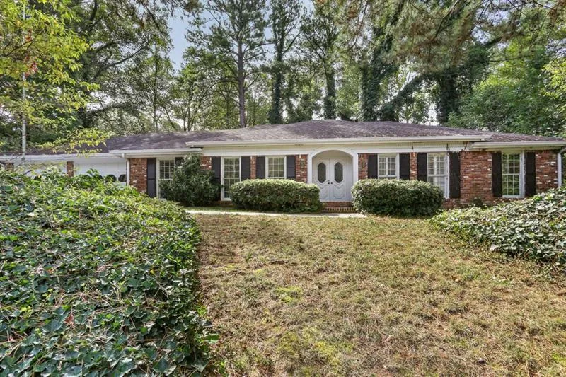 440 N Harbor Drive, Atlanta, Georgia 30328, 5 Bedrooms Bedrooms, ,3 BathroomsBathrooms,Residential,Sold,440 N Harbor Drive,6118535