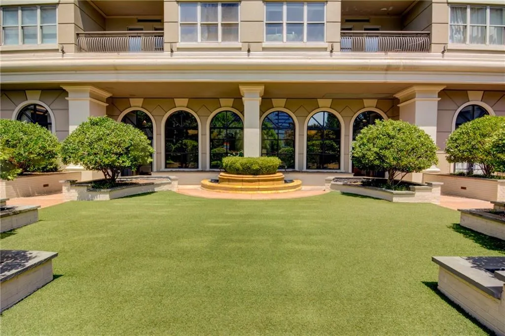 3334 Peachtree Road Ne Unit 1208, Atlanta, Georgia 30326, 2 Bedrooms Bedrooms, ,2 BathroomsBathrooms,Residential,For Sale,3334 Peachtree Road Ne Unit 1208,7615071