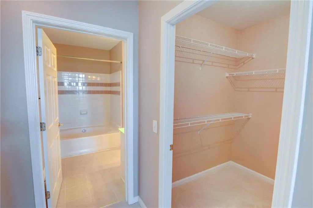 3334 Peachtree Road Ne Unit 1208, Atlanta, Georgia 30326, 2 Bedrooms Bedrooms, ,2 BathroomsBathrooms,Residential,For Sale,3334 Peachtree Road Ne Unit 1208,7615071