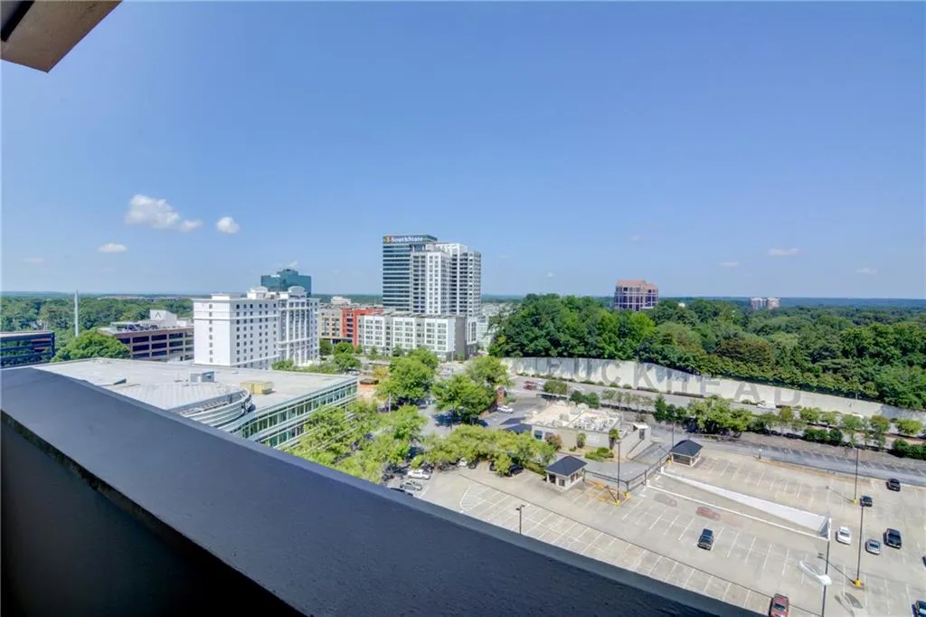 3334 Peachtree Road Ne Unit 1208, Atlanta, Georgia 30326, 2 Bedrooms Bedrooms, ,2 BathroomsBathrooms,Residential,For Sale,3334 Peachtree Road Ne Unit 1208,7615071