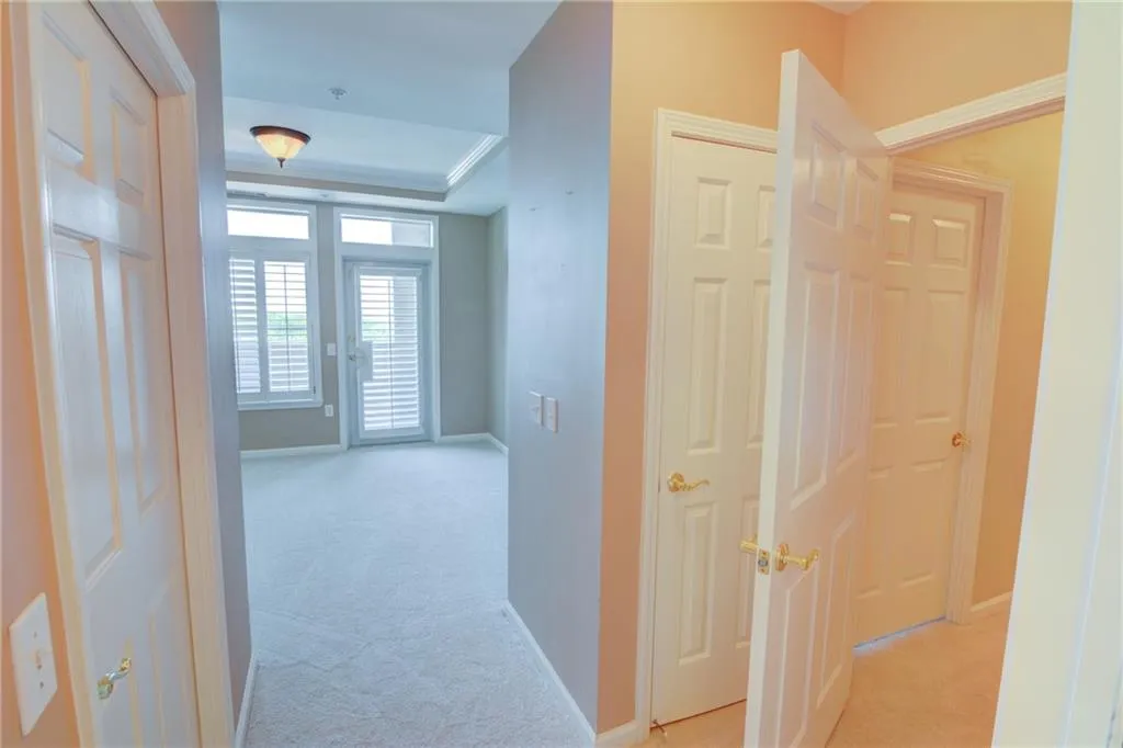 3334 Peachtree Road Ne Unit 1208, Atlanta, Georgia 30326, 2 Bedrooms Bedrooms, ,2 BathroomsBathrooms,Residential,For Sale,3334 Peachtree Road Ne Unit 1208,7615071
