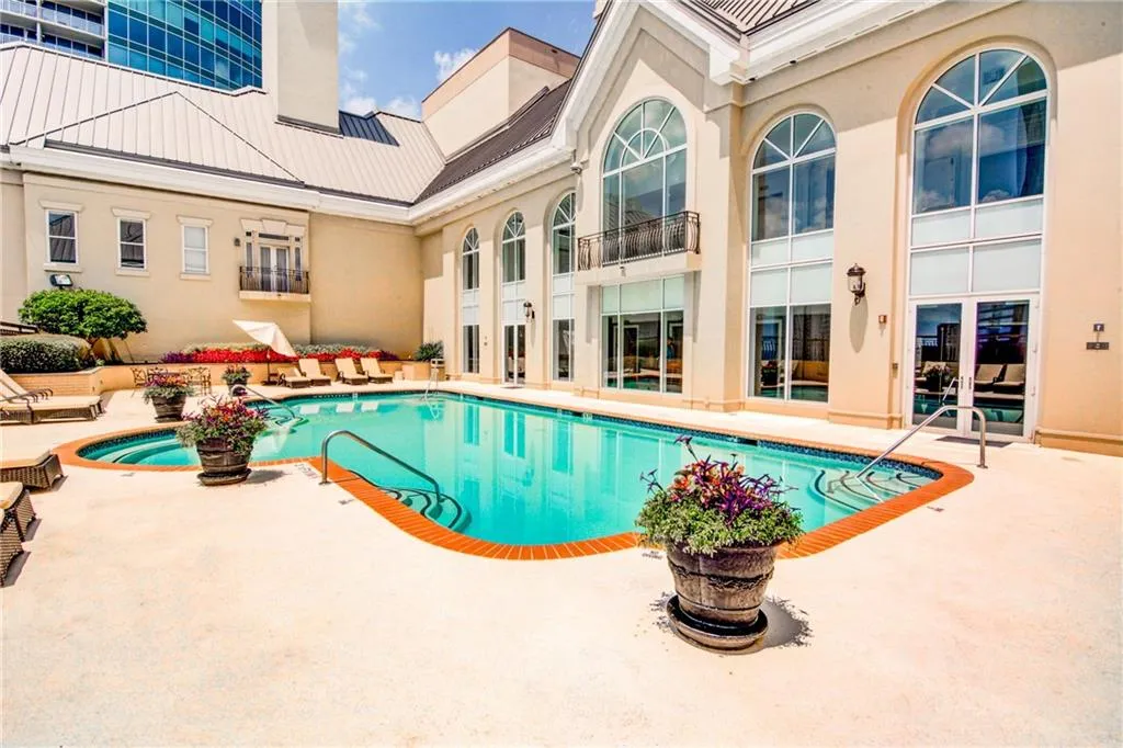 3334 Peachtree Road Ne Unit 1208, Atlanta, Georgia 30326, 2 Bedrooms Bedrooms, ,2 BathroomsBathrooms,Residential,For Sale,3334 Peachtree Road Ne Unit 1208,7615071