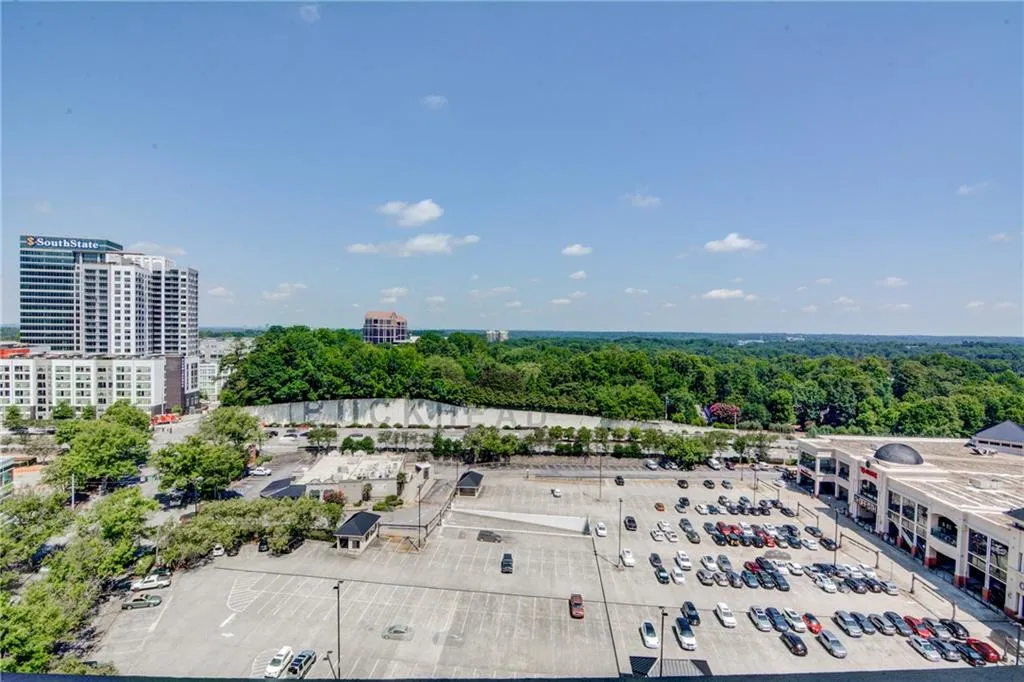3334 Peachtree Road Ne Unit 1208, Atlanta, Georgia 30326, 2 Bedrooms Bedrooms, ,2 BathroomsBathrooms,Residential,For Sale,3334 Peachtree Road Ne Unit 1208,7615071