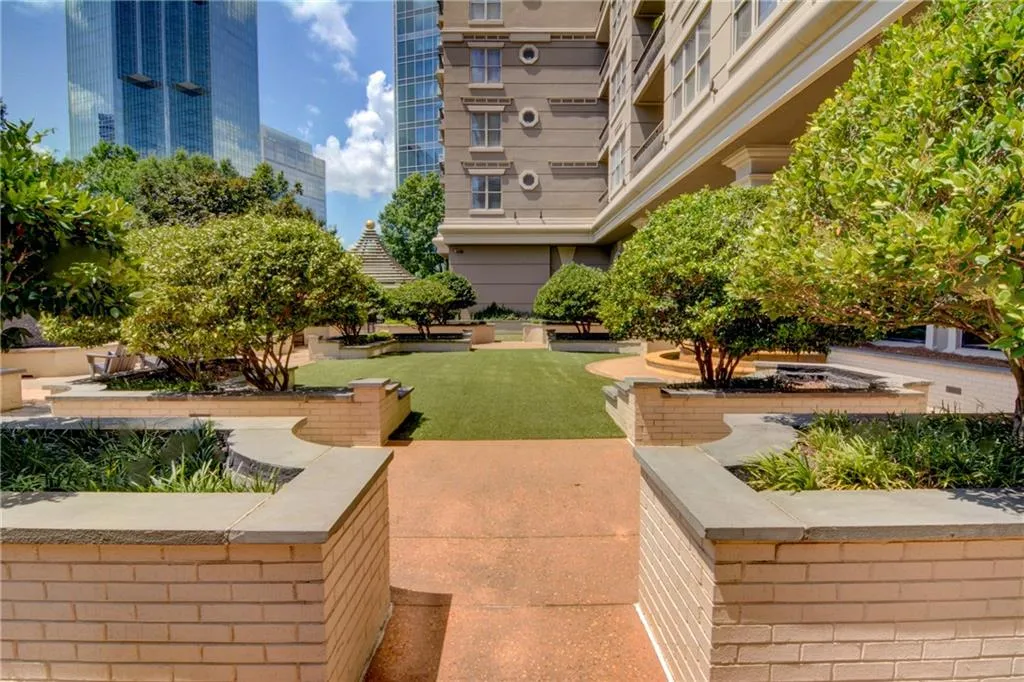 3334 Peachtree Road Ne Unit 1208, Atlanta, Georgia 30326, 2 Bedrooms Bedrooms, ,2 BathroomsBathrooms,Residential,For Sale,3334 Peachtree Road Ne Unit 1208,7615071