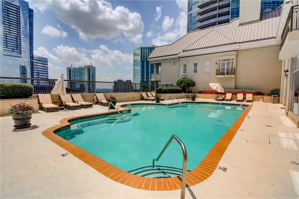 3334 Peachtree Road Ne Unit 1208, Atlanta, Georgia 30326, 2 Bedrooms Bedrooms, ,2 BathroomsBathrooms,Residential,For Sale,3334 Peachtree Road Ne Unit 1208,7615071