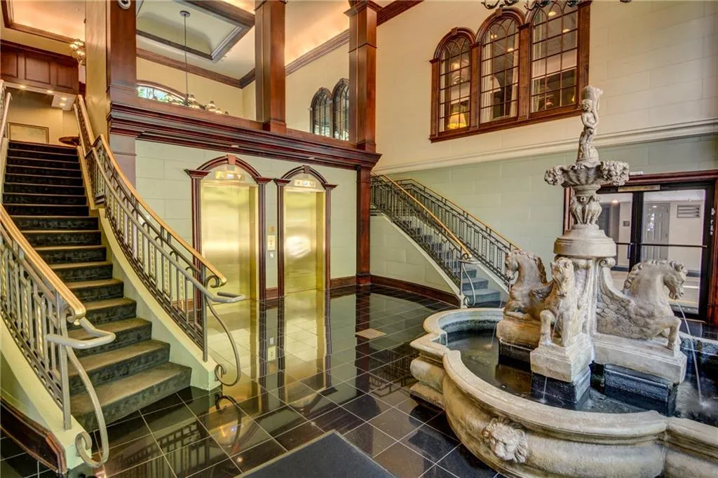 3334 Peachtree Road Ne Unit 1208, Atlanta, Georgia 30326, 2 Bedrooms Bedrooms, ,2 BathroomsBathrooms,Residential,For Sale,3334 Peachtree Road Ne Unit 1208,7615071