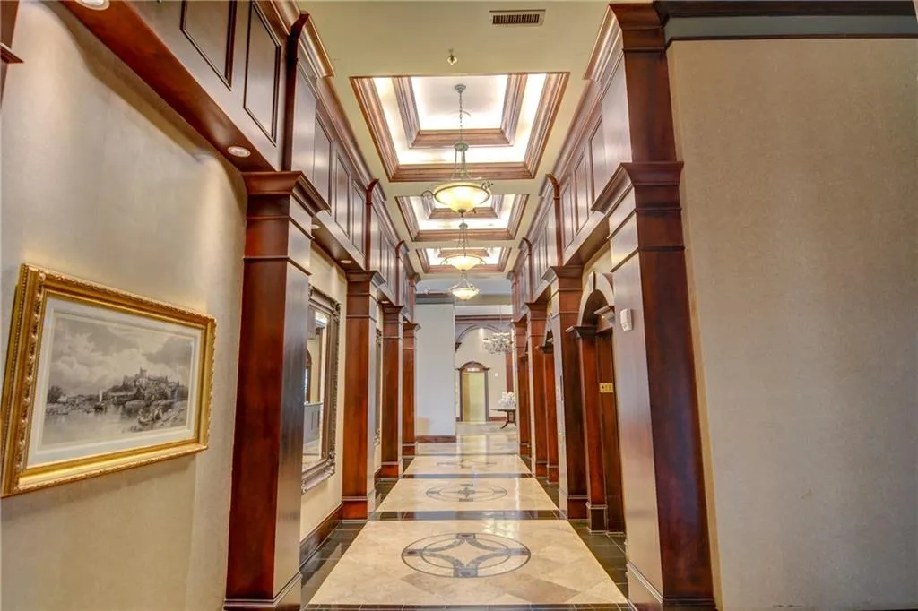 3334 Peachtree Road Ne Unit 1208, Atlanta, Georgia 30326, 2 Bedrooms Bedrooms, ,2 BathroomsBathrooms,Residential,For Sale,3334 Peachtree Road Ne Unit 1208,7615071