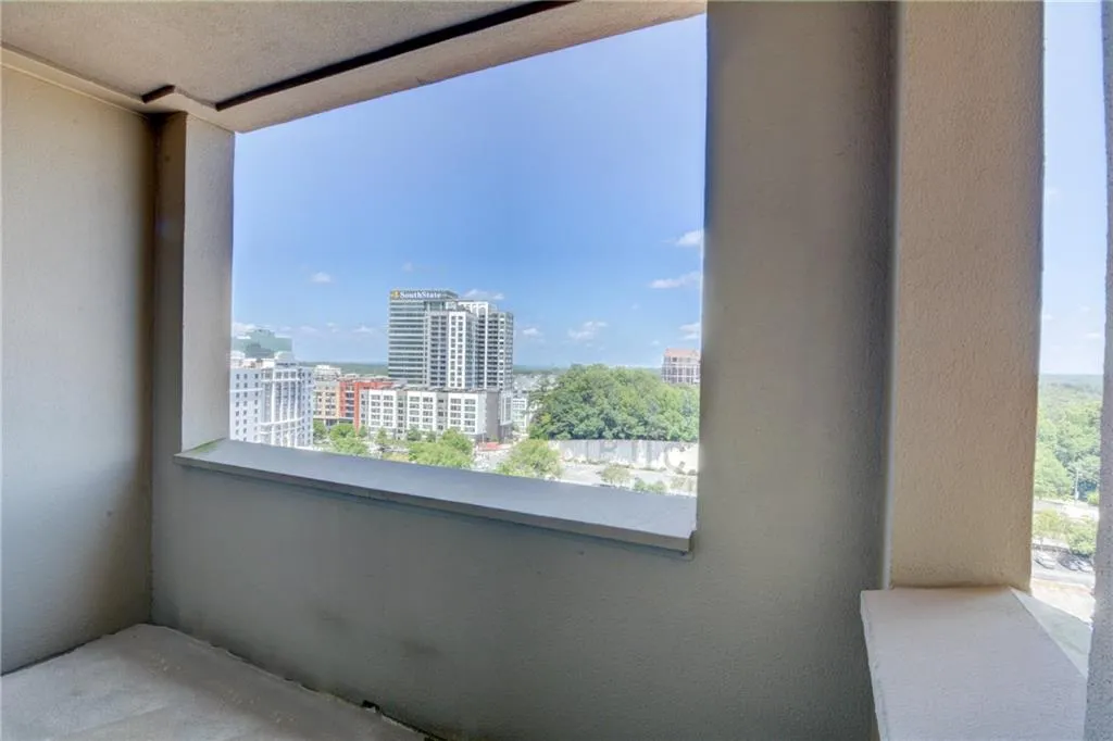 3334 Peachtree Road Ne Unit 1208, Atlanta, Georgia 30326, 2 Bedrooms Bedrooms, ,2 BathroomsBathrooms,Residential,For Sale,3334 Peachtree Road Ne Unit 1208,7615071