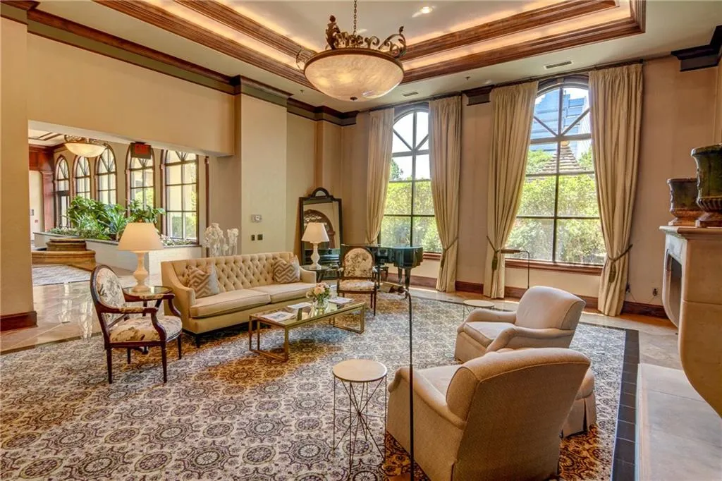 3334 Peachtree Road Ne Unit 1208, Atlanta, Georgia 30326, 2 Bedrooms Bedrooms, ,2 BathroomsBathrooms,Residential,For Sale,3334 Peachtree Road Ne Unit 1208,7615071