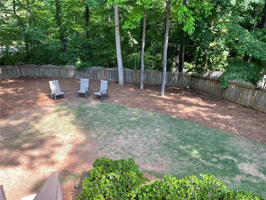 110 High Point Walk, Sandy Springs, Georgia 30342, 5 Bedrooms Bedrooms, ,4 BathroomsBathrooms,Residential,Sold,110 High Point Walk,6884148
