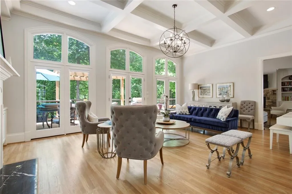 110 High Point Walk, Sandy Springs, Georgia 30342, 5 Bedrooms Bedrooms, ,4 BathroomsBathrooms,Residential,Sold,110 High Point Walk,6884148