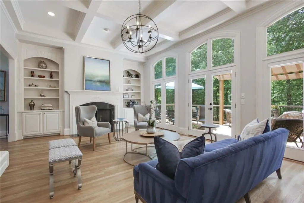 110 High Point Walk, Sandy Springs, Georgia 30342, 5 Bedrooms Bedrooms, ,4 BathroomsBathrooms,Residential,Sold,110 High Point Walk,6884148