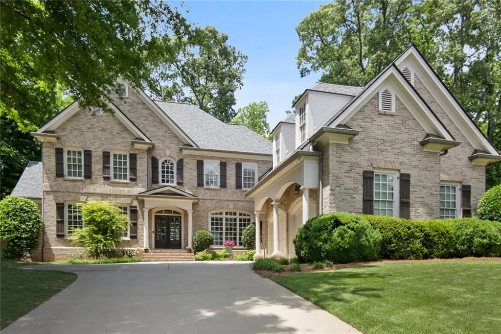 110 High Point Walk, Sandy Springs, Georgia 30342, 5 Bedrooms Bedrooms, ,4 BathroomsBathrooms,Residential,Sold,110 High Point Walk,6884148