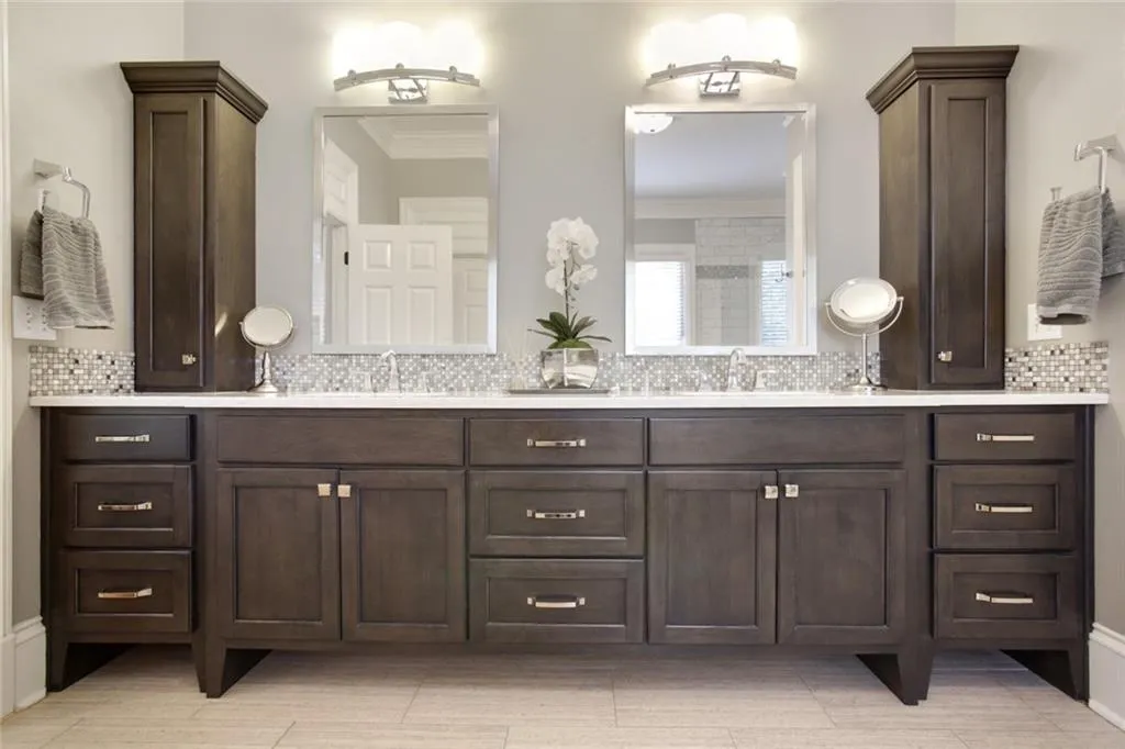 110 High Point Walk, Sandy Springs, Georgia 30342, 5 Bedrooms Bedrooms, ,4 BathroomsBathrooms,Residential,Sold,110 High Point Walk,6884148