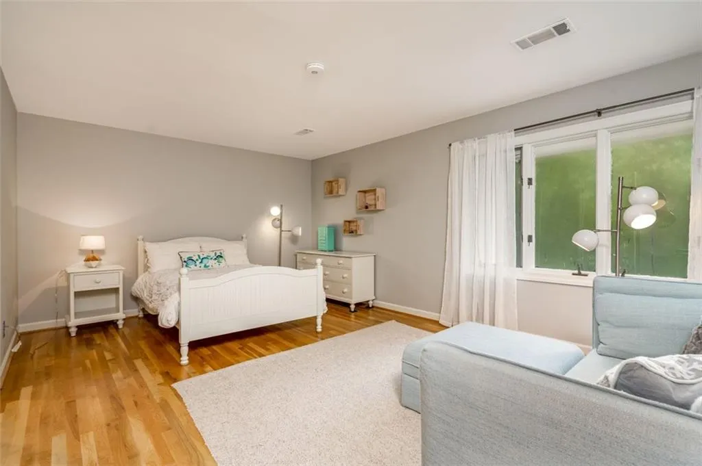 6125 River Chase Circle, Atlanta, Georgia 30328, 5 Bedrooms Bedrooms, ,3 BathroomsBathrooms,Residential,Sold,6125 River Chase Circle,6945203