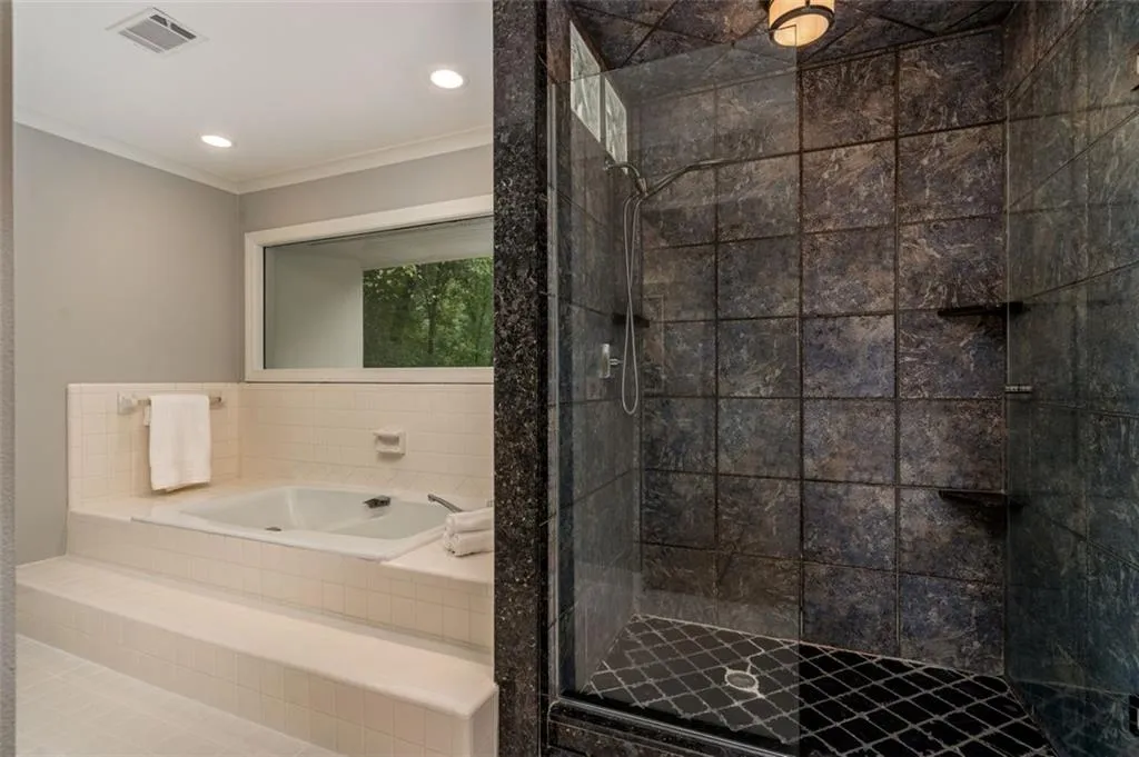 6125 River Chase Circle, Atlanta, Georgia 30328, 5 Bedrooms Bedrooms, ,3 BathroomsBathrooms,Residential,Sold,6125 River Chase Circle,6945203